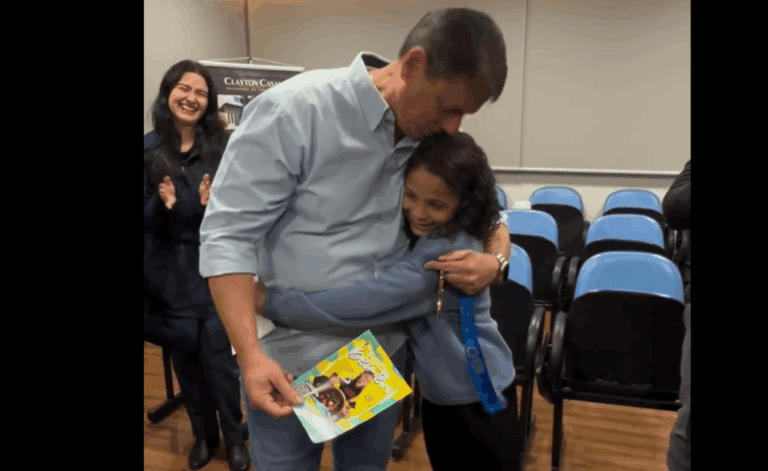 Governador entra no clima e garante ingresso para a feijoada beneficente da atleta mirim de SBC Rebeca Bem Te Vi. Foto: Divulgação