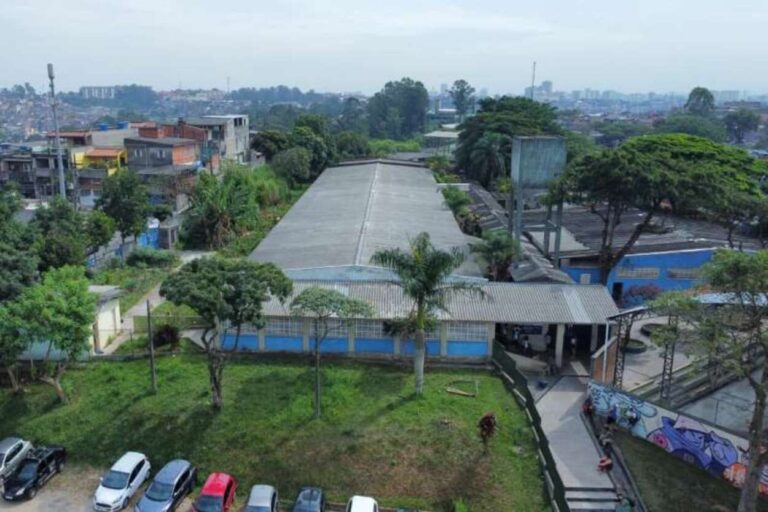 Escolas de Diadema começam a receber placas solares para geração de energia