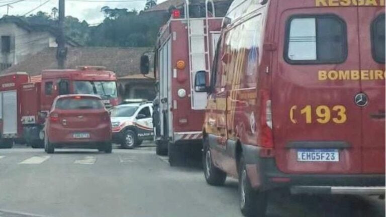 Bombeiros resgatam corpo de homem vítima de afogamento em Rio Grande da Serra