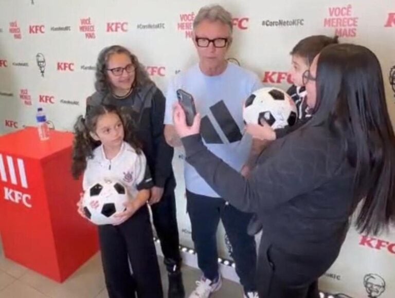 Craque Neto agita o centro de São Bernardo do Campo em ação com o KFC