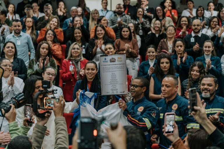 Por ações de excelência na saúde, São Bernardo ganha placas de certificação internacional de ‘Cidade Angels’