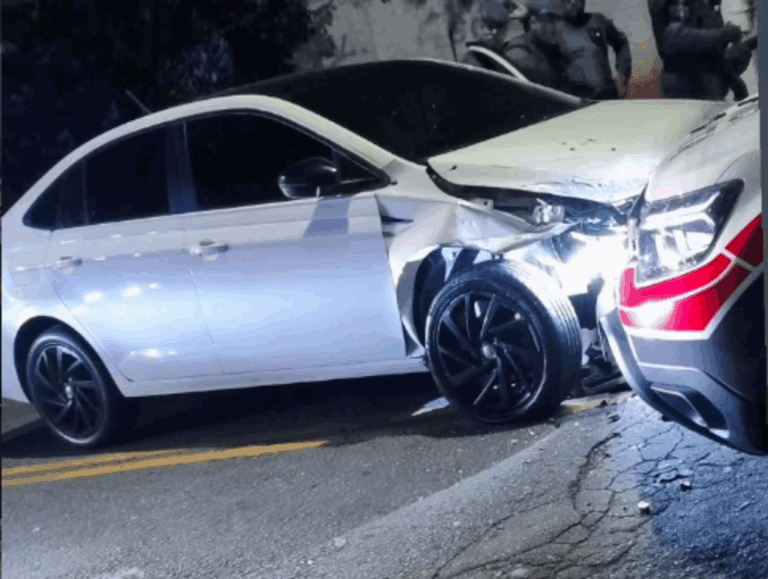 Perseguição após furar sinal vermelho termina com suspeito baleado e batida contra viatura em Diadema