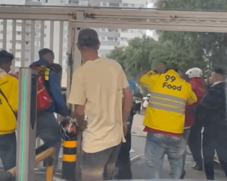 Confusão em condomínio de Diadema mobiliza PM após agressão a motoboy