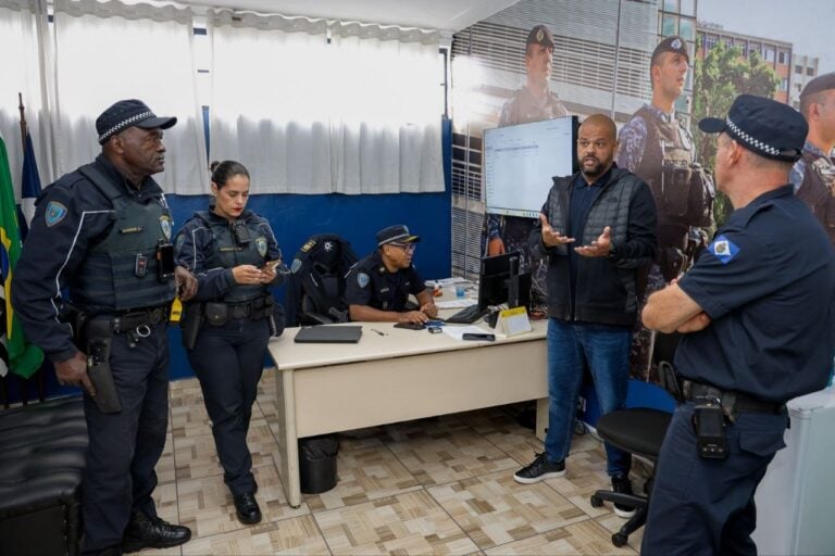 GCMs de São Caetano recebem homenagem após auxiliarem em salvamento de idosa