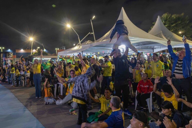 Diadema se veste de verde e amarelo no Arraiá do Rua da Gente