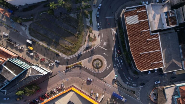 Em Ribeirão Pires, Rua Euclides da Cunha inicia operação em mão dupla