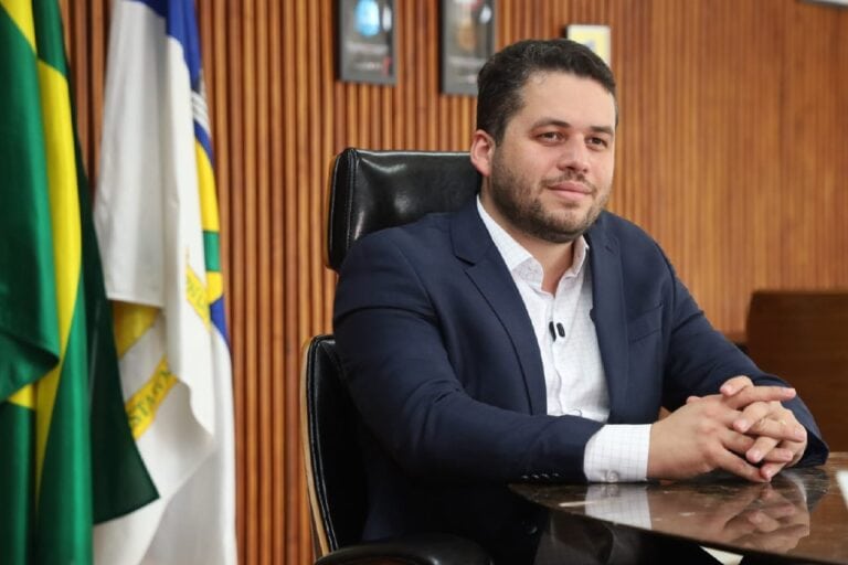 Gilvan conclui reforma administrativa que vai gerar economia de R$ 5 milhões aos cofres públicos