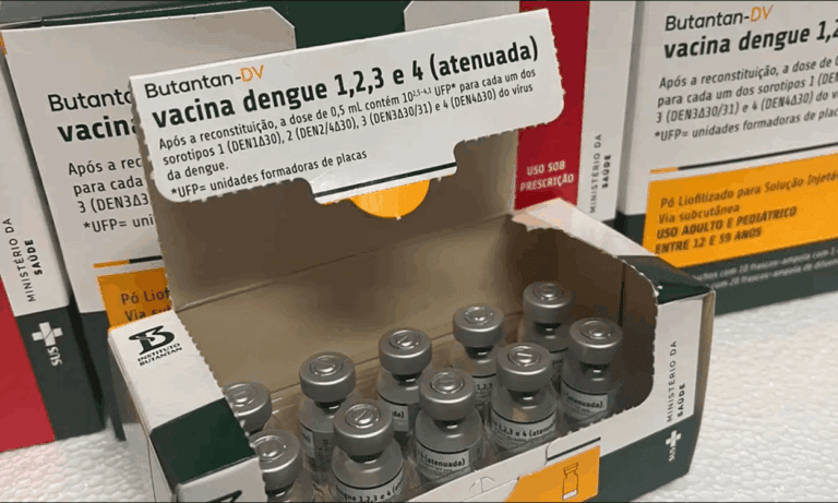 Após dois óbitos, Ministério da Saúde suspende vacina contra a dengue