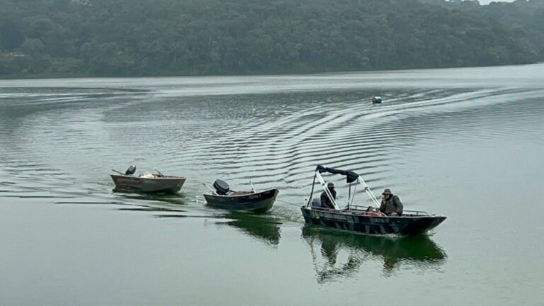 Guarda Ambiental de São Bernardo apreende duas embarcações e quase 1 quilômetro de redes irregulares na Represa Billings