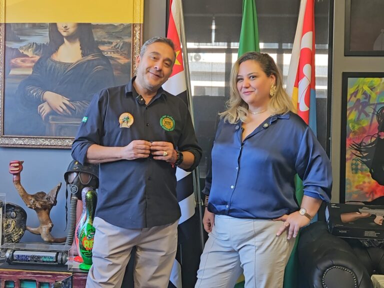 Advogada e escritora Natalia Viotti visita Ribeirão Pires e debate políticas públicas para inclusão de pessoas autistas