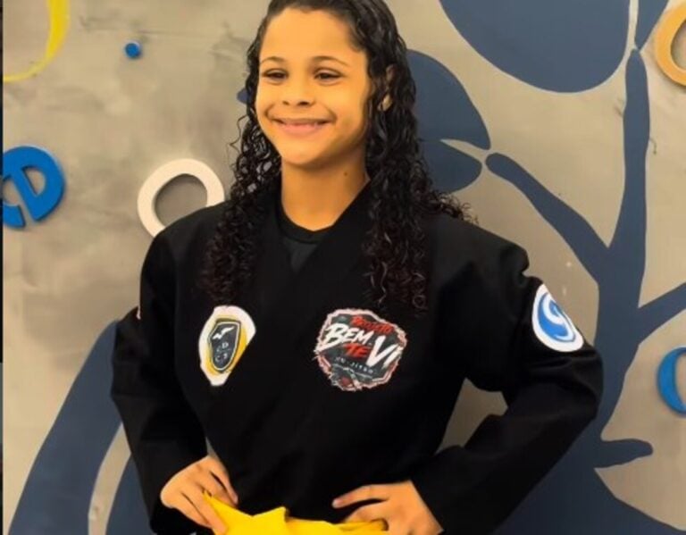 Os 11 anos, campeã Rebeca Bem-Te-Vi inaugura projeto com aulas gratuitas de jiu-jítsu para crianças em São Bernardo